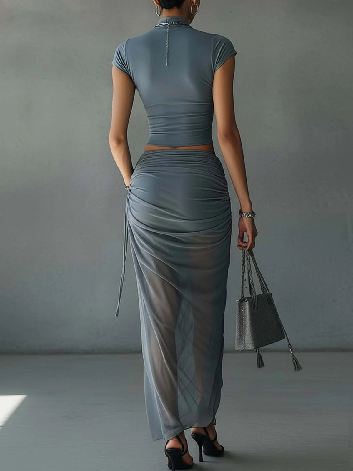 Set T-Shirt Blue Draped Skirt in Mesh