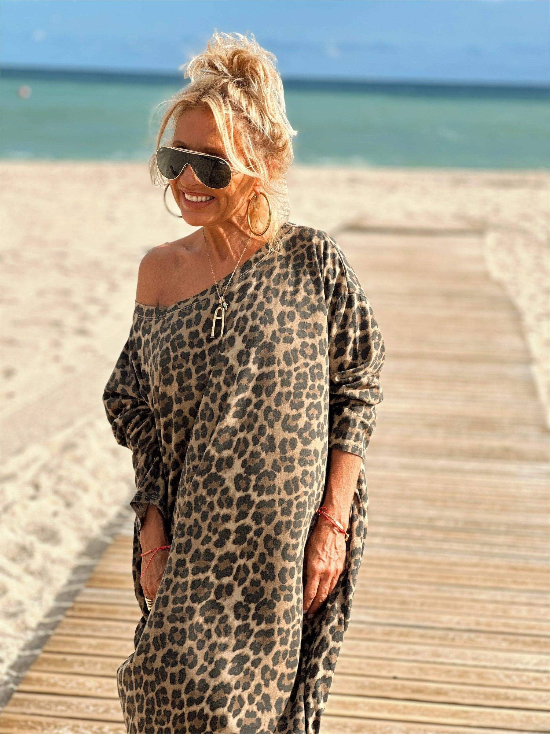 PALMIRA | Oversized Animal Print Dress for Complete Freedom and Spontaneous Style from Morning to Evening
