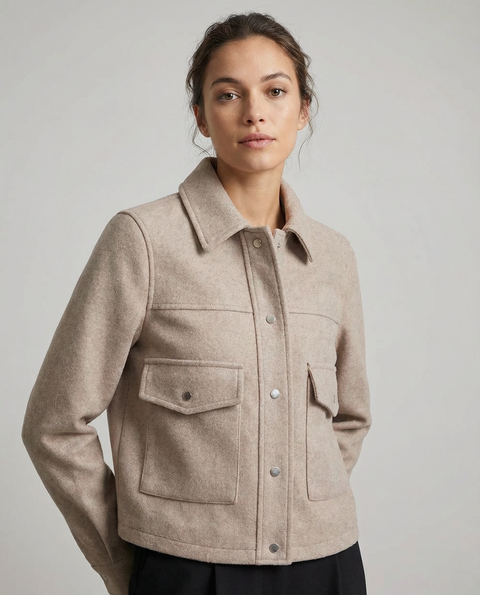 Women’s Cropped Wool-Blend Jacket with Button Front and Structured Utility Design