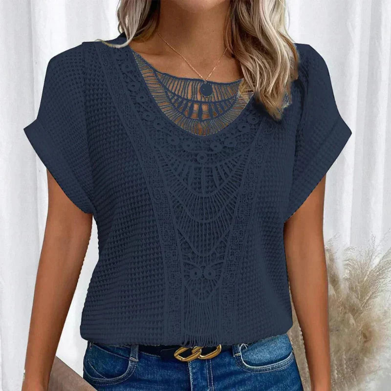 Melina | Elegant top with flowing cut