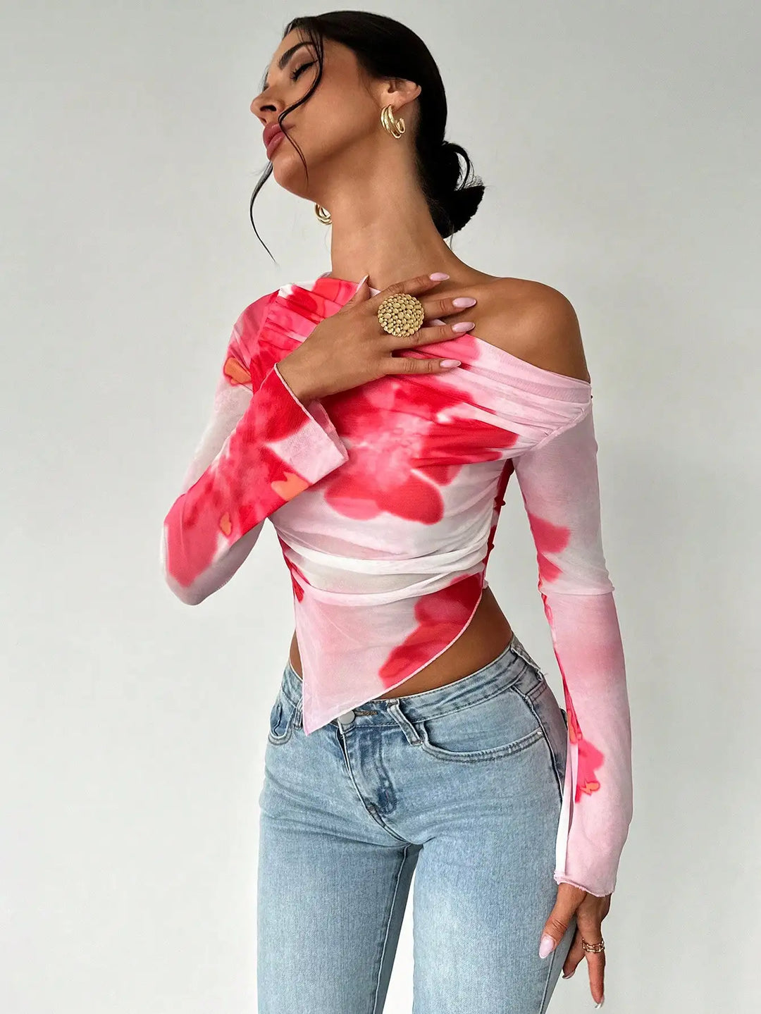 Beatriz | Bold Print Diagonal Mesh Top