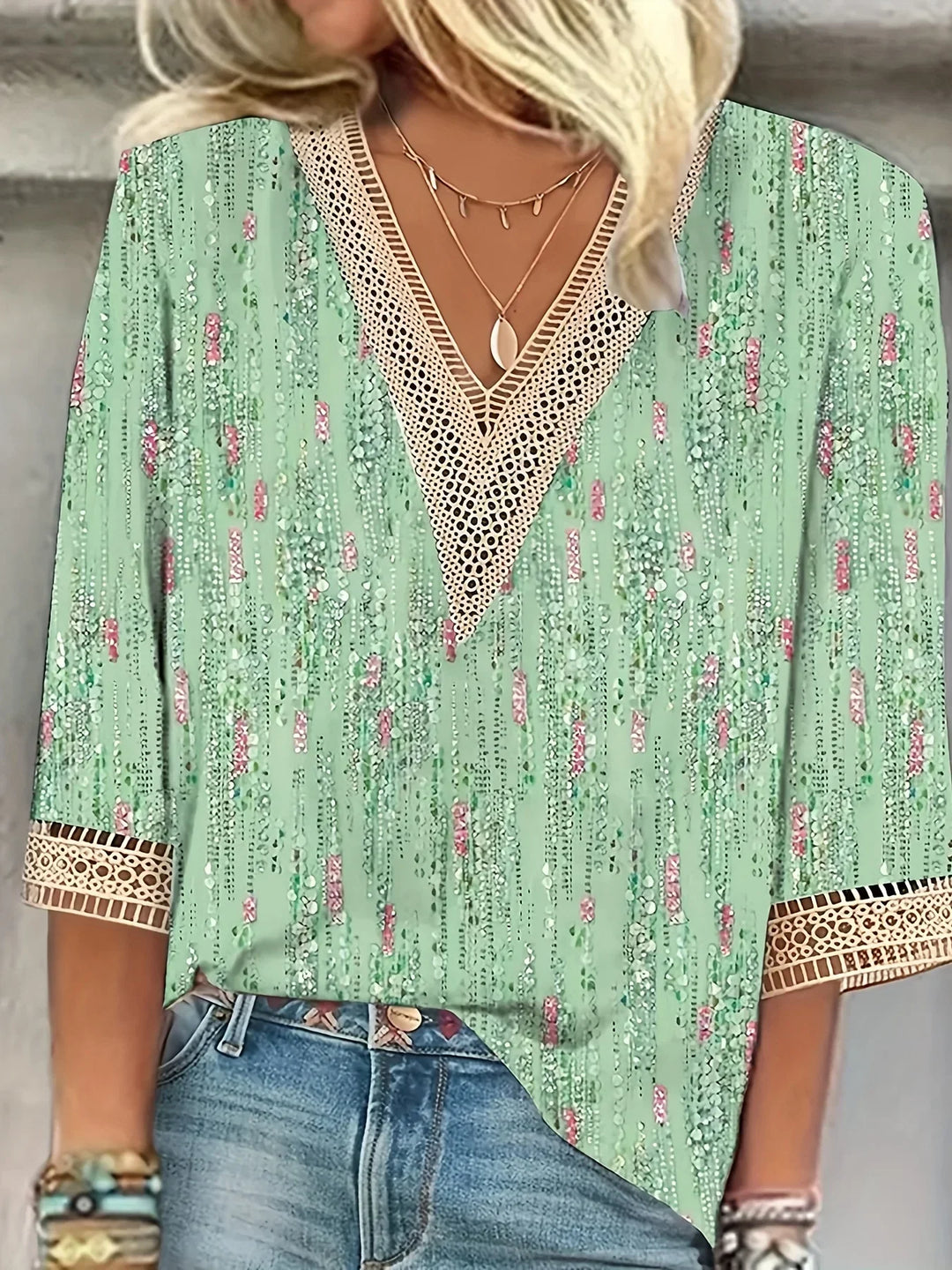 Divina | V-neck Blouse with Short Sleeves