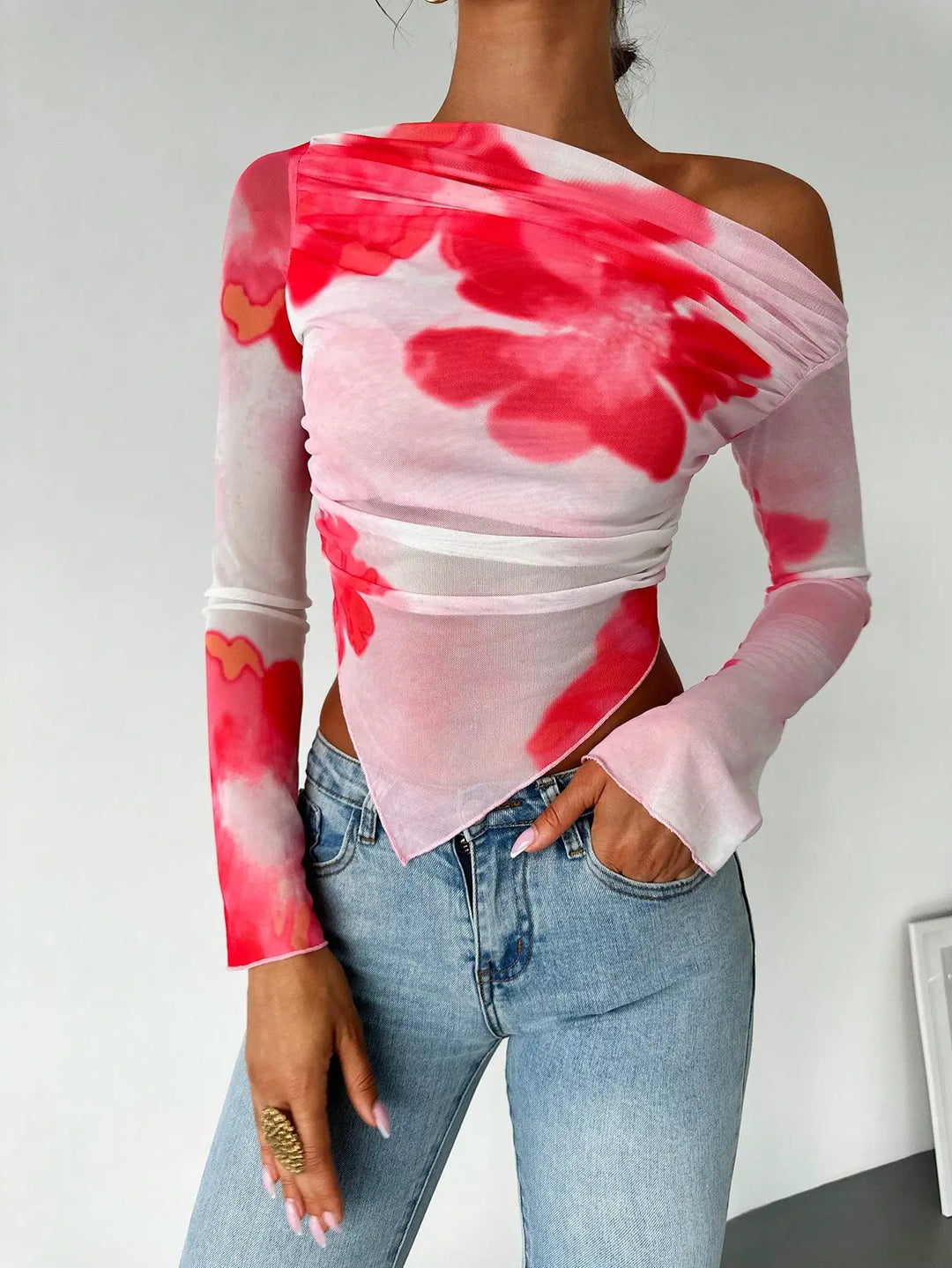 Beatriz | Bold Print Diagonal Mesh Top