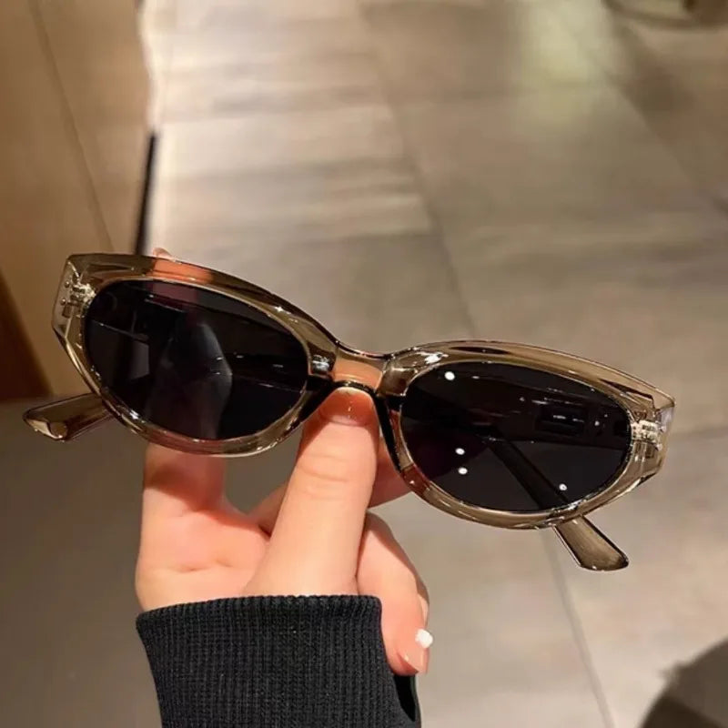 Gia | Elegant & Cat-Eye