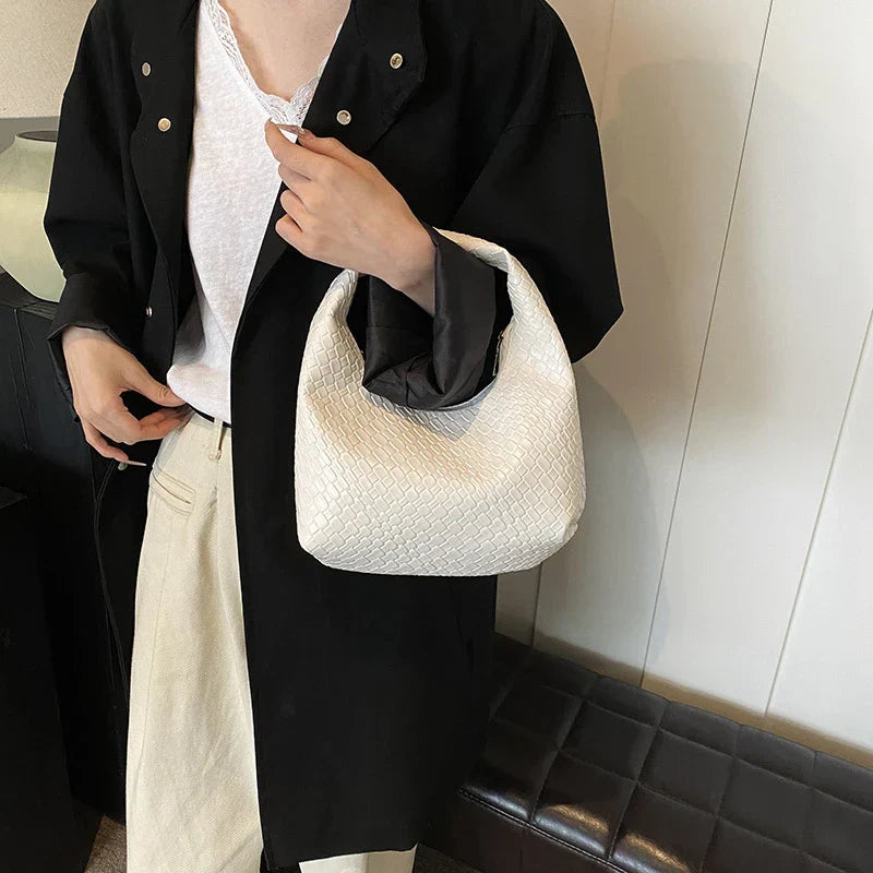 Richelle | Chic Round Bag