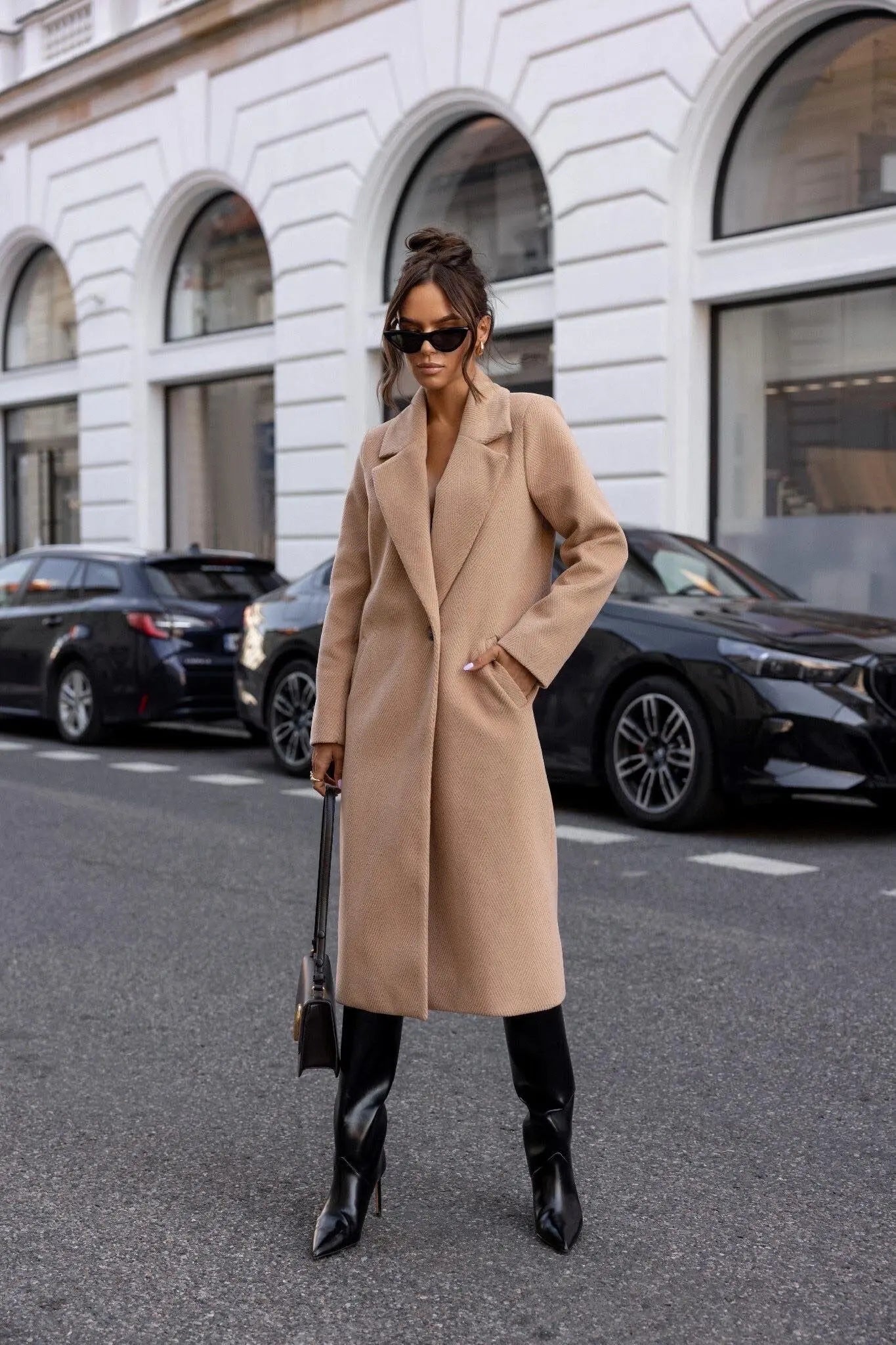 Trench Coat – Stylish Mid-Long Design for Work and Casual Wear