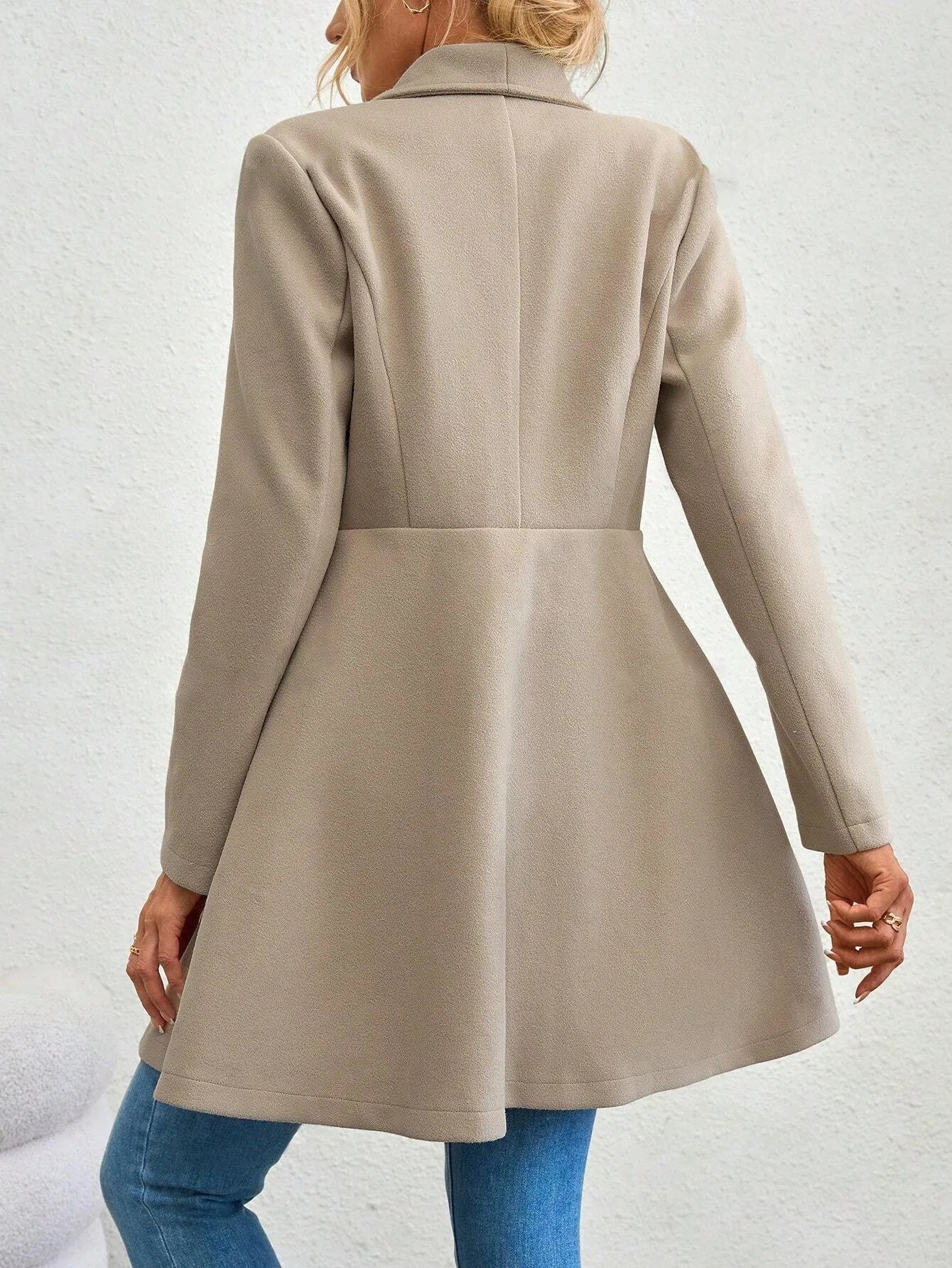 Slim-Fit Wool Coat – Chic Transitional Outerwear for Office and Casual Wear
