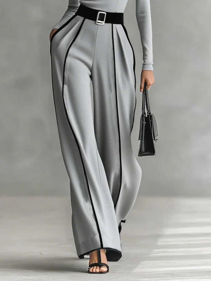 Vera™ | Elegant set with contrasting details